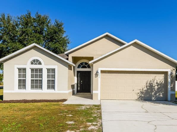 588 Kilimanjaro Dr, Kissimmee, FL 34758