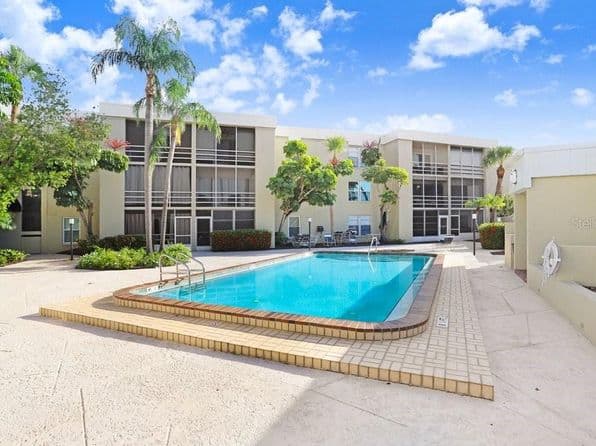 2302 S Manhattan Ave APT 310, Tampa, FL 33629