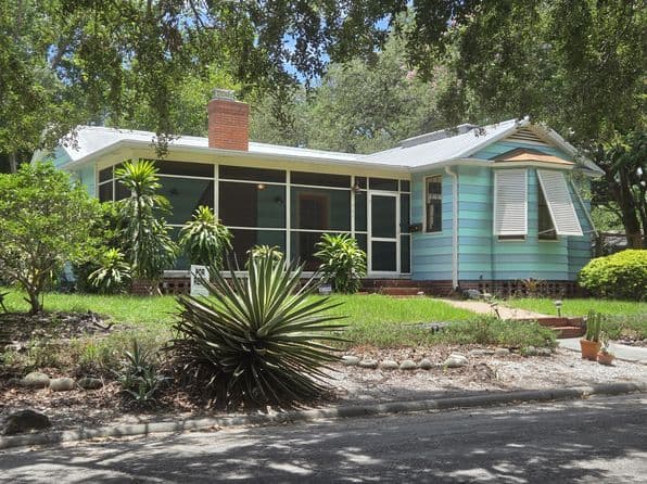 921 E Crenshaw St, Tampa, FL 33604