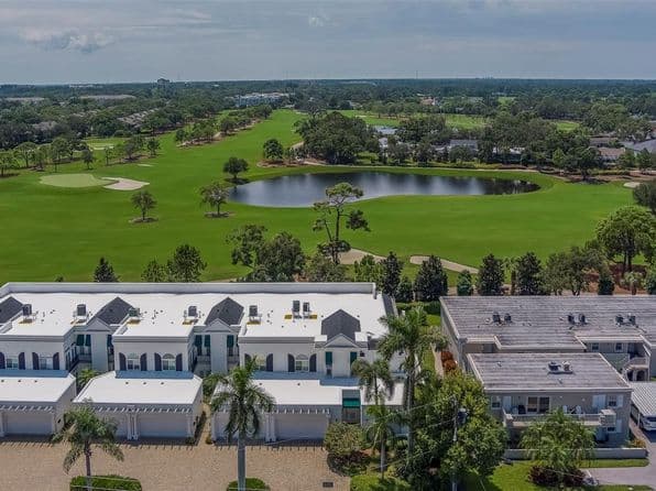 921 Osceola Rd, Belleair, FL 33756