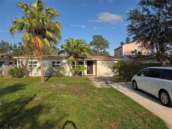 3919 Harrisburg St NE, Saint Petersburg, FL 33703