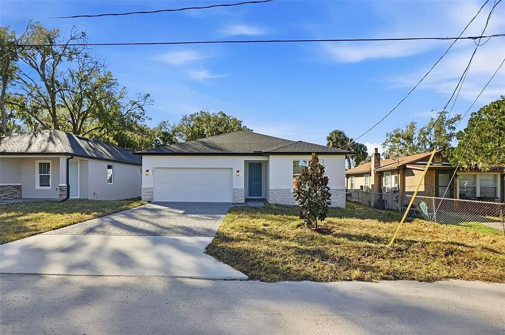 1211 W 15th St, Sanford, FL 32771