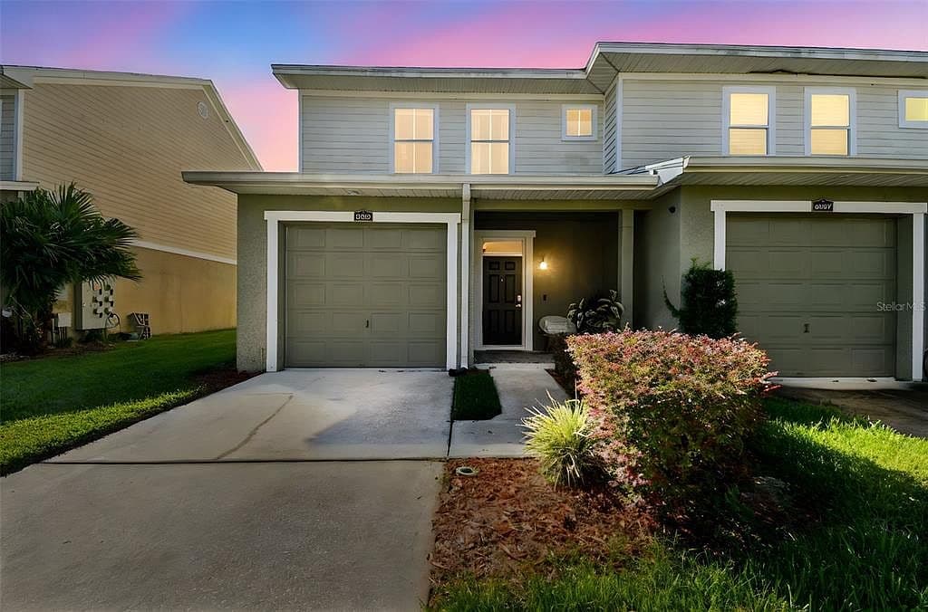 8209 Down Royal Rd, Tampa, FL 33610