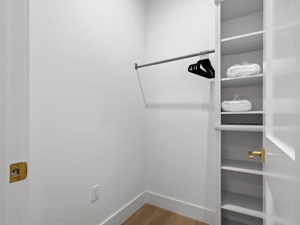 210 W Columbus Dr #3, Tampa, FL 33602