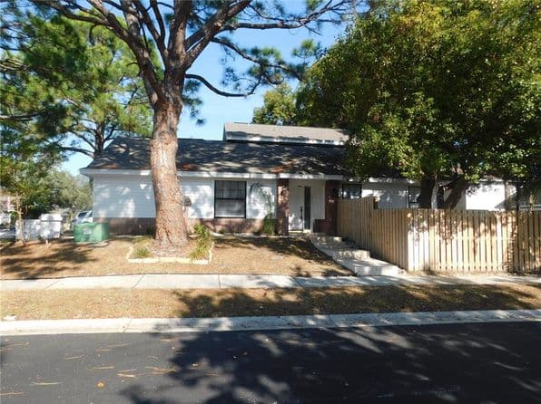 2233 Springwood Cir W, Clearwater, FL 33763