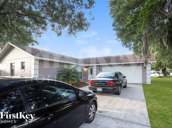 7989 Sioux Ln, Lakeland, FL 33810