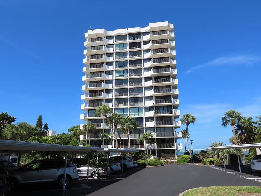 80 Rogers St APT 4D, Clearwater, FL 33756