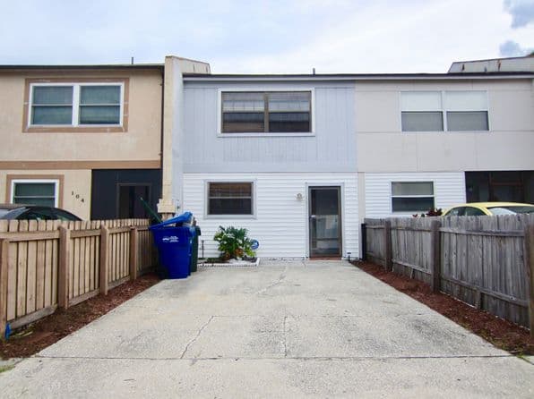 3010 S Pines Dr APT 105, Largo, FL 33771